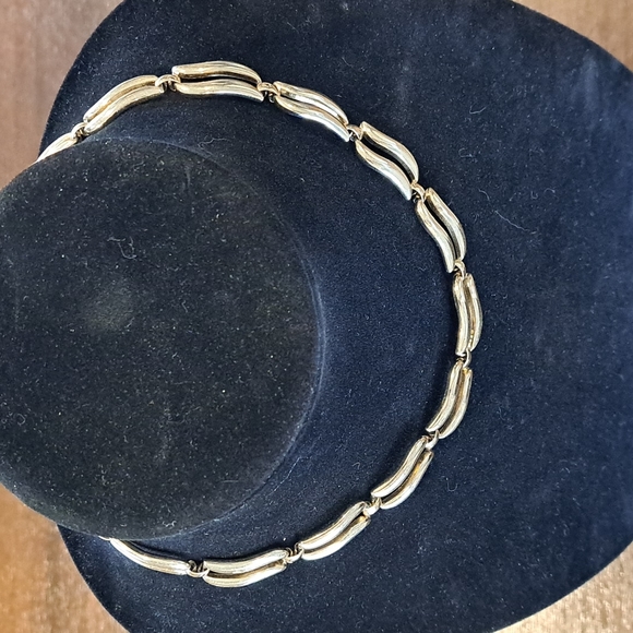 Monet Necklace 16"  Wave Link Goldtone - Picture 2 of 7